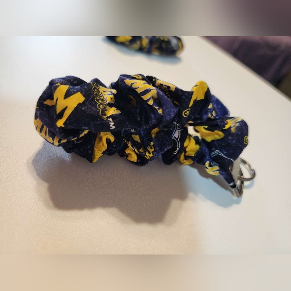 Michigan Scrunchie/Keychain - Picture 5 of 5